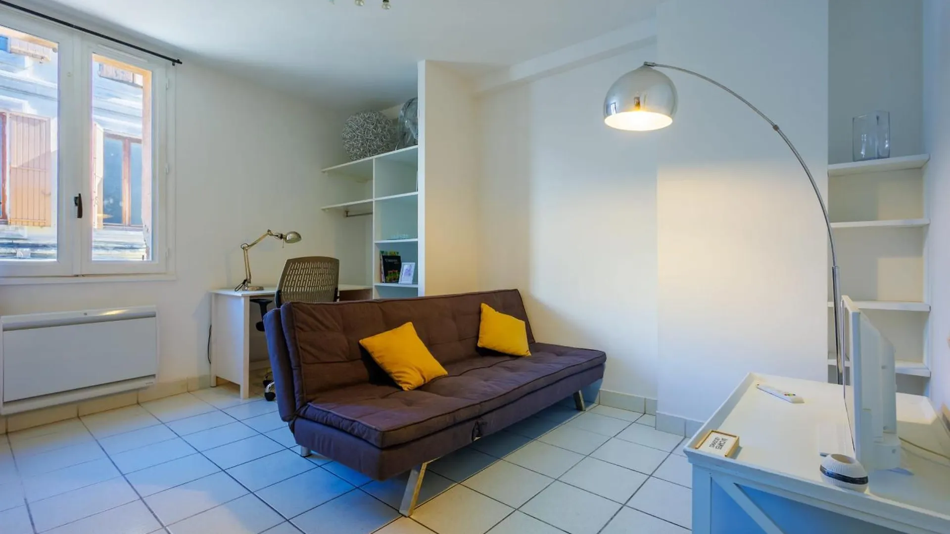 Appartement Bourget - Welkeys Avignon 0*,  France